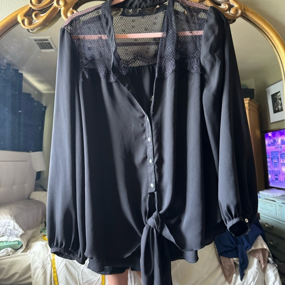 Long sleeve tie waist blouse size xl - Picture 2 of 7